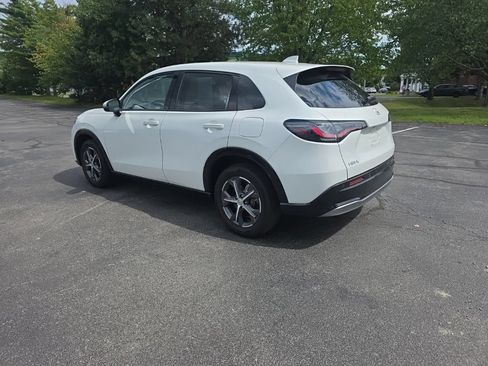 Used 2024 Honda HR-V EX-L image 5