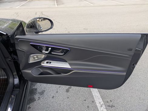 Used 2025 Mercedes-Benz CLE 300 4MATIC Cabriolet image 34