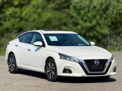 Used 2020 Nissan Altima 2.5 SV