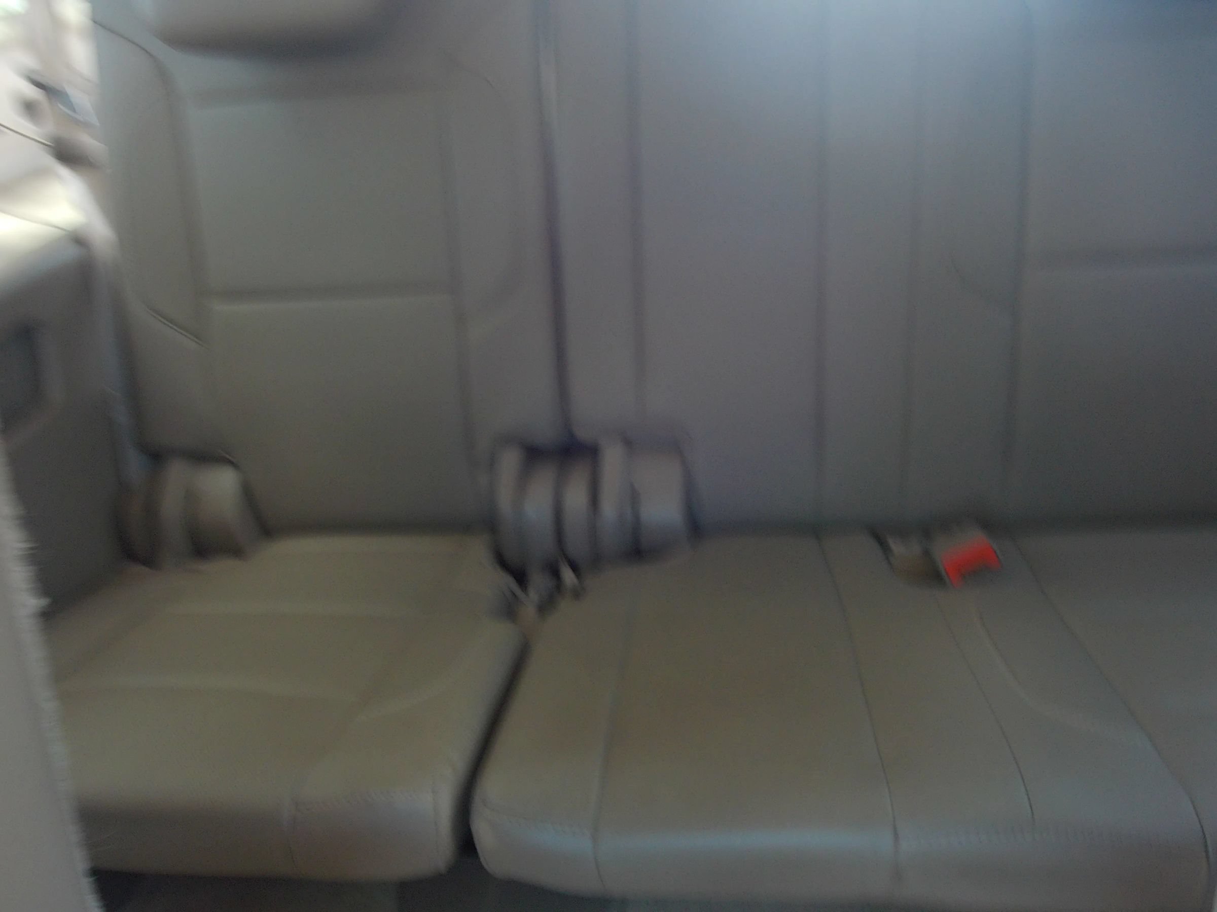 Used 2015 Chevrolet Suburban LTZ RWD image 37
