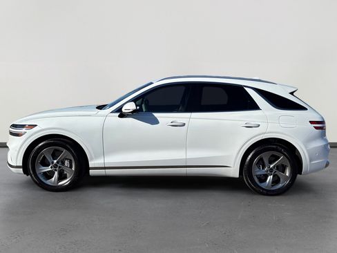 Used 2026 Genesis GV70 2.5T Advanced AWD/4WD image 2