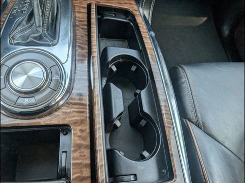 Used 2020 Nissan Armada SL w/ Premium Package RWD image 21
