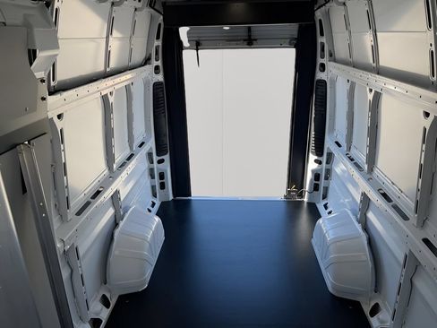 New 2025 RAM ProMaster 3500 FWD image 17