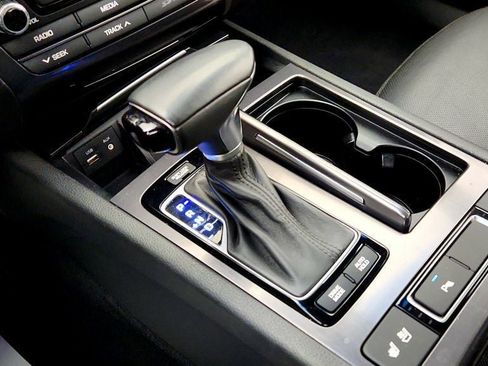 Used 2018 Genesis G80 3.8 w/ Option Group 02 image 17