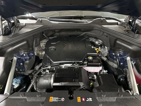 Used 2025 Genesis GV80 2.5T Standard image 25