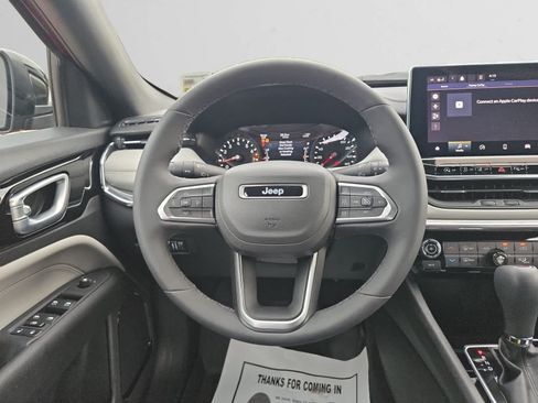 Used 2023 Jeep Compass Limited AWD/4WD image 12
