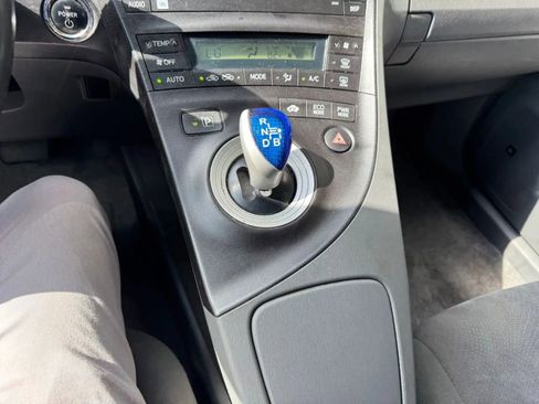 Used 2010 Toyota Prius Four FWD image 34