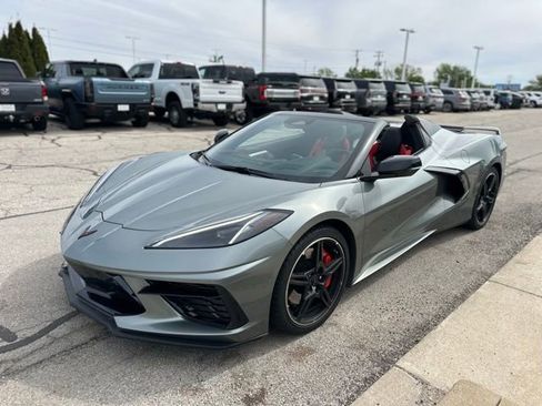Used 2024 Chevrolet Corvette Stingray Premium Conv w/ Z51 Performance Package RWD image 8