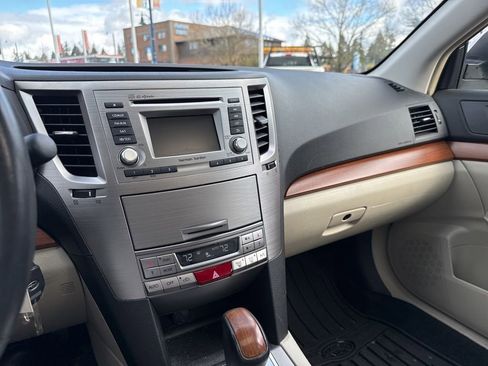 Used 2014 Subaru Outback 2.5i Limited w/ Moonroof Package image 8