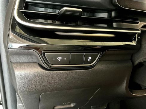 Used 2025 Kia Carnival SX Prestige FWD image 39