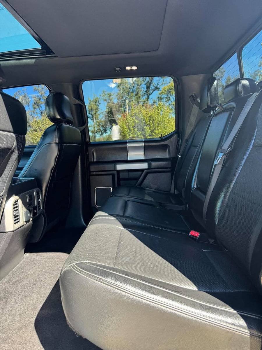 Used 2017 Ford F150 Lariat w/ Equipment Group 502A Luxury AWD/4WD image 18