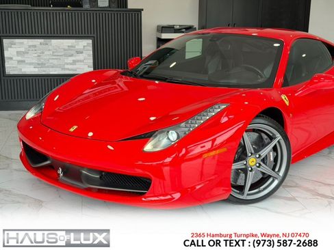 Used 2013 Ferrari 458 Italia Coupe RWD image 2