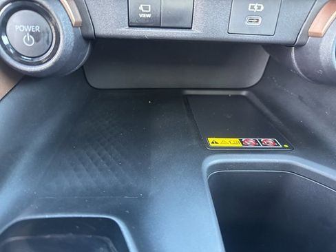 Used 2026 Toyota Grand Highlander AWD Hybrid image 33