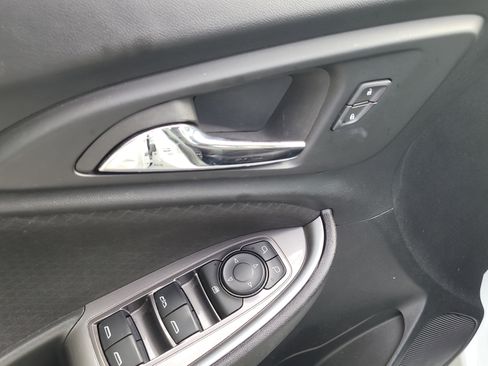 Used 2024 Chevrolet Malibu LT FWD image 15