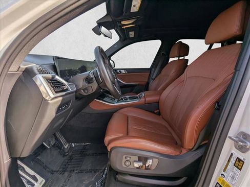 Used 2024 BMW X5 M60i w/ Climate Comfort Package image 17