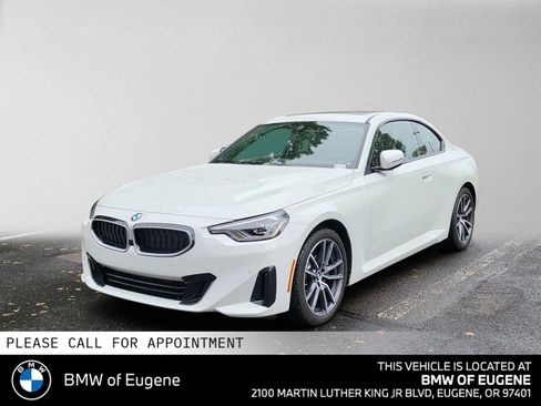 Used 2025 BMW 230i xDrive Coupe w/ Premium Package AWD/4WD image 7