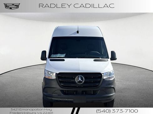 Used 2024 Mercedes-Benz eSprinter 170 Cargo image 9