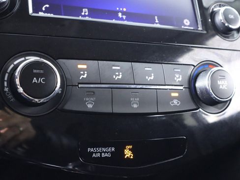 Used 2021 Nissan Rogue Sport S image 22