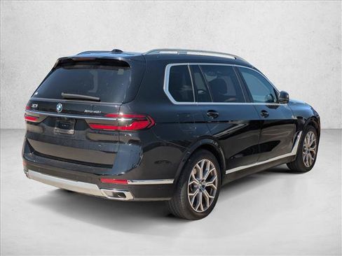 Used 2024 BMW X7 xDrive40i w/ Premium Package AWD/4WD image 5