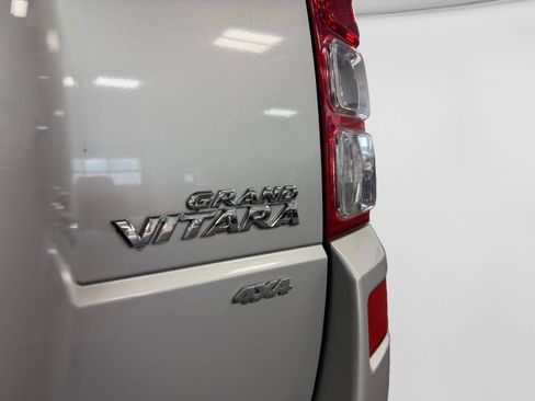 Used 2013 Suzuki Grand Vitara Limited AWD/4WD image 12