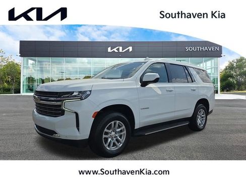 Used 2024 Chevrolet Tahoe LT RWD image 1