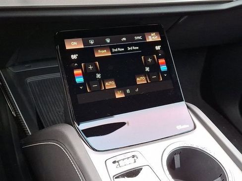 New 2026 Cadillac Vistiq Luxury w/ LPO, Floor Liner Package image 11