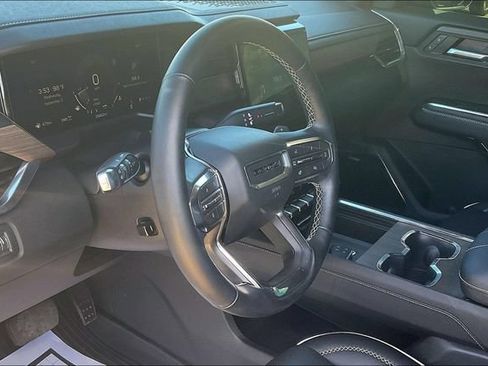 Used 2025 GMC Acadia Denali w/ LPO, Floor Liner Package AWD/4WD image 17