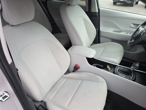 Used 2024 Hyundai Kona SEL FWD image 34