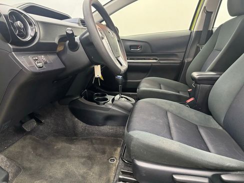 Used 2016 Toyota Prius C Four FWD image 13
