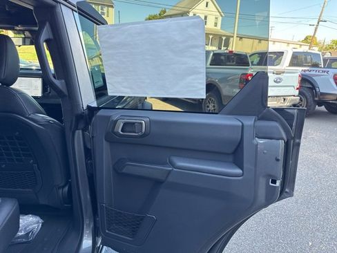 New 2025 Ford Bronco Big Bend w/ Black Diamond Package image 38