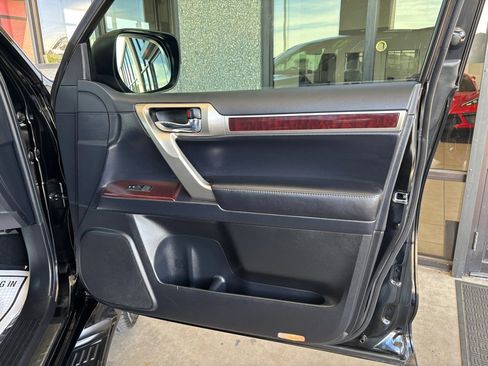 Used 2017 Lexus GX 460 Premium w/ Premium Package AWD/4WD image 45