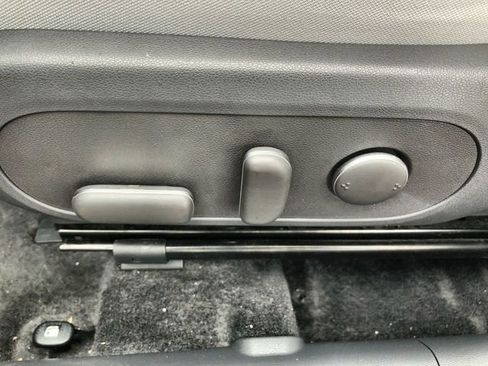 Used 2025 Hyundai Kona SEL image 12