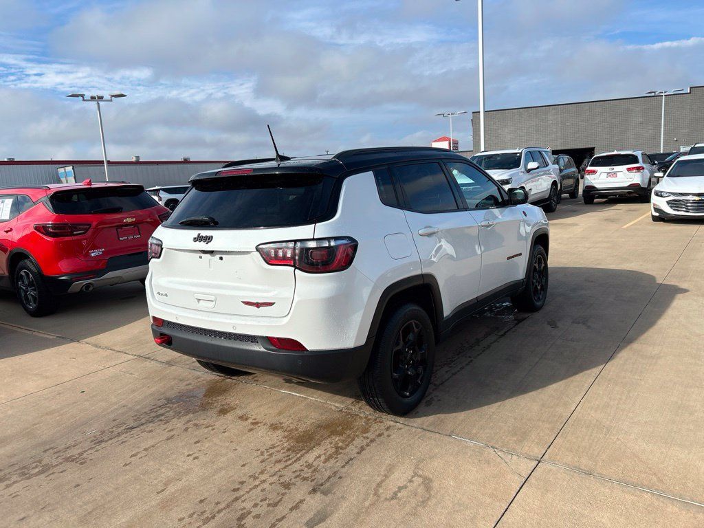 Used 2023 Jeep Compass Trailhawk AWD/4WD image 3
