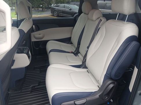 New 2026 Kia Carnival EX image 22