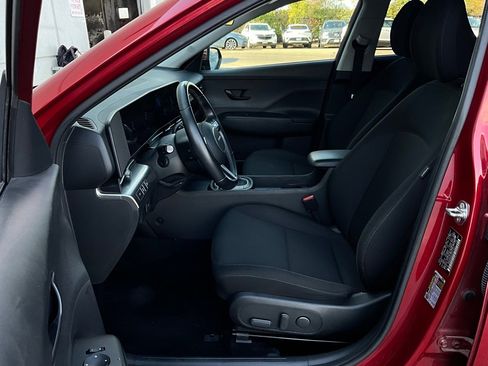 Used 2025 Hyundai Kona SEL image 10