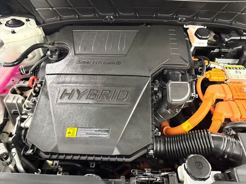 Used 2025 Kia Niro LX image 32