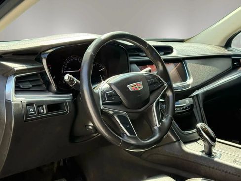 Used 2017 Cadillac XT5 Luxury AWD/4WD image 10