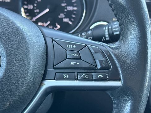 Used 2017 Nissan Rogue SL w/ SL Premium Package FWD image 28