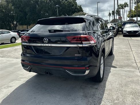 Used 2021 Volkswagen Atlas Cross Sport SE w/ Panoramic Sunroof Package image 10
