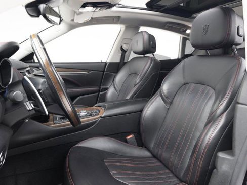 Used 2017 Maserati Levante S image 8