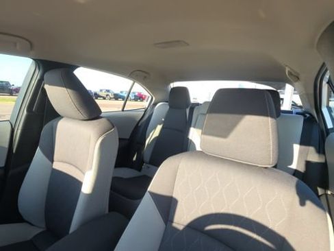 Used 2024 Toyota Corolla LE FWD image 14