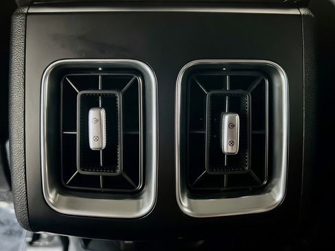 Used 2023 Kia Sorento S w/ Panoramic Sunroof Package FWD image 19