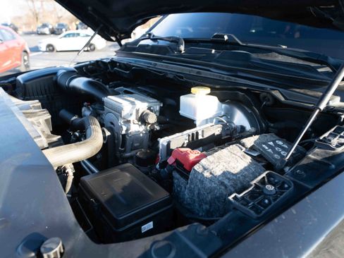 Used 2019 RAM 1500 Rebel image 31