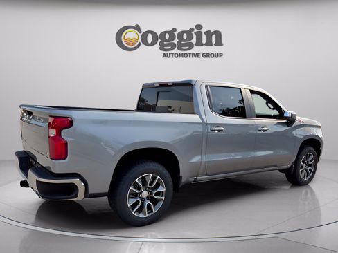 New 2026 Chevrolet Silverado 1500 LT w/ Z71 Off-Road Package AWD/4WD image 5