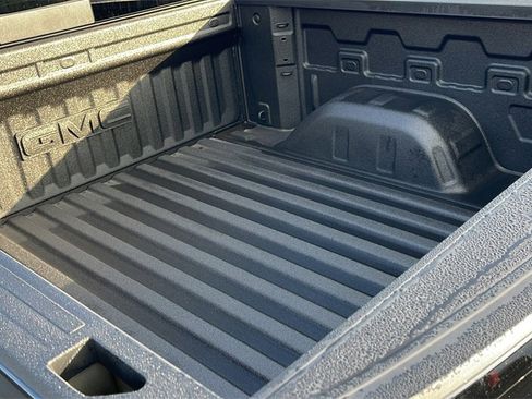 New 2026 GMC Sierra 1500 Elevation image 24