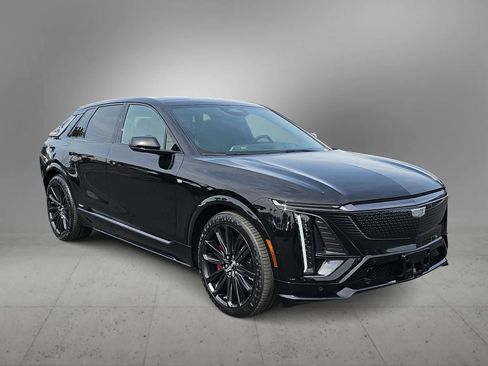 Used 2026 Cadillac Lyriq V w/ LPO, Floor Liner Package image 2