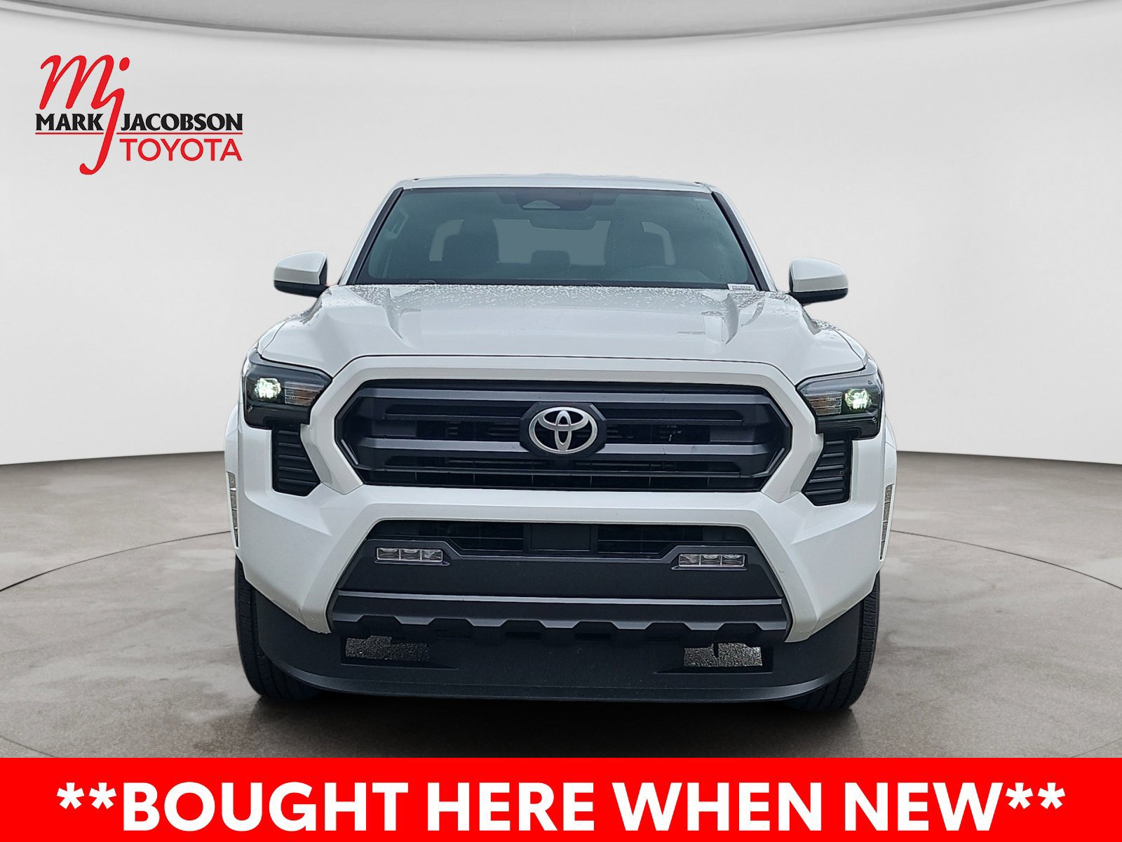 Used 2025 Toyota Tacoma SR5 RWD image 3