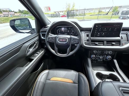 Used 2024 GMC Yukon AT4 w/ AT4 Premium Package AWD/4WD image 13
