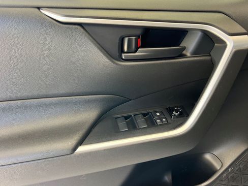 Used 2021 Toyota RAV4 SE AWD/4WD image 12