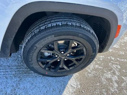 New 2026 Jeep Grand Cherokee Altitude AWD/4WD image 33